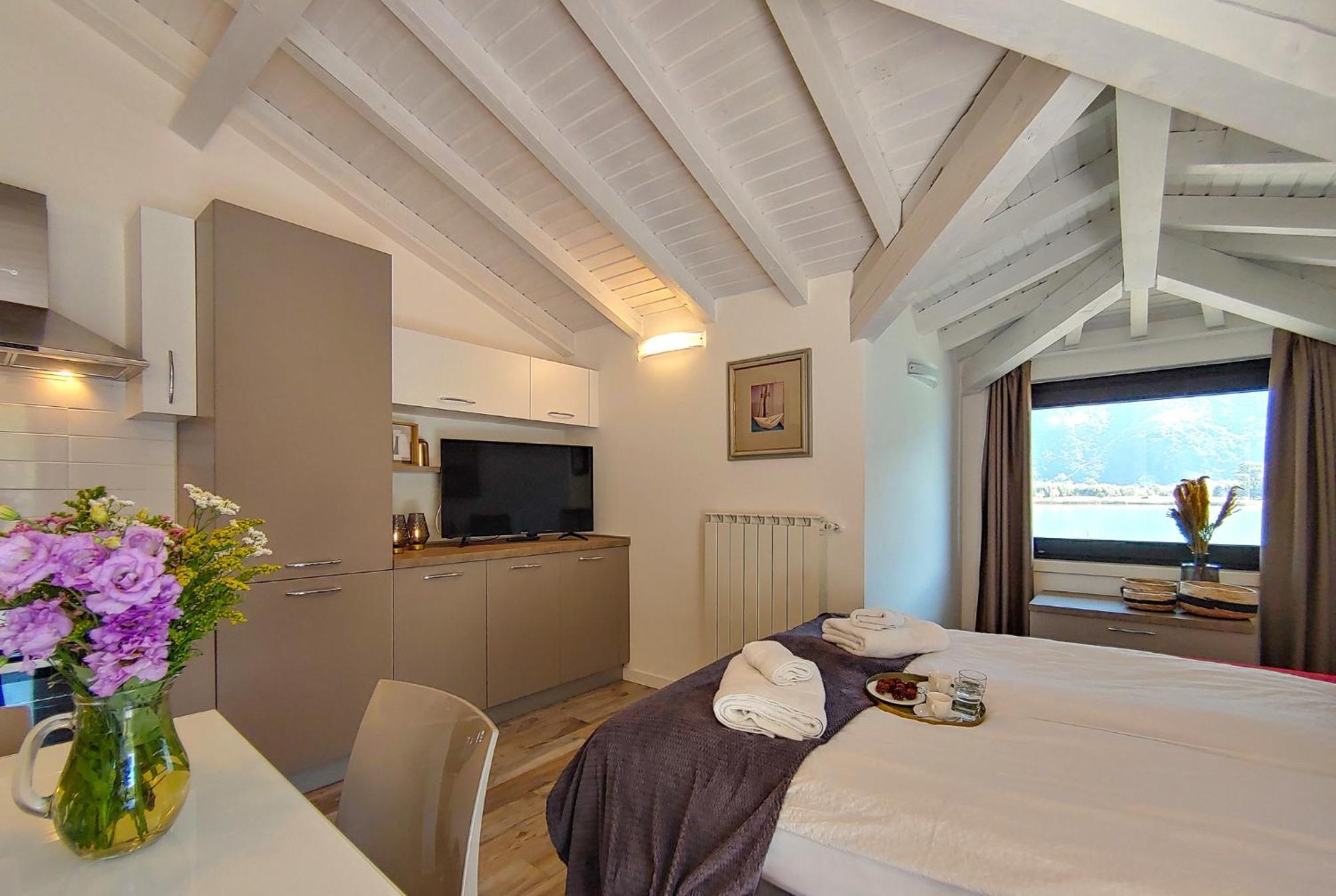 Dascio Silence Ferienwohnung Mit Panorama Balkon Екстер'єр фото